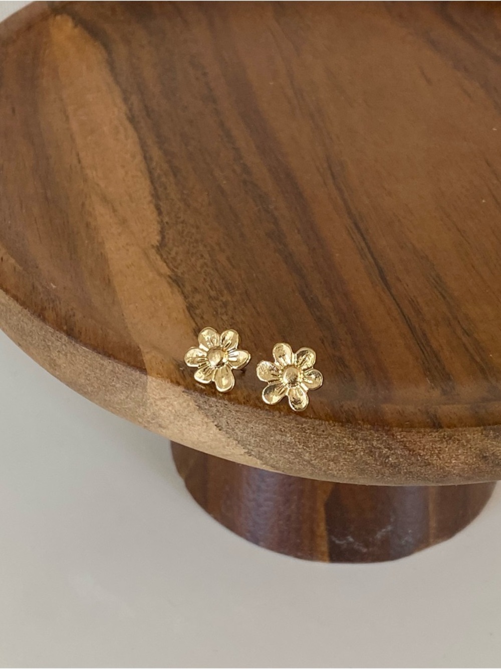 4/&15 Gold Flower Floral Stud Earrings